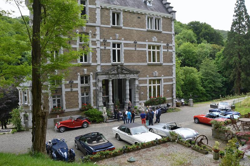 WEEKEND - CHATEAU BLEU.jpg
